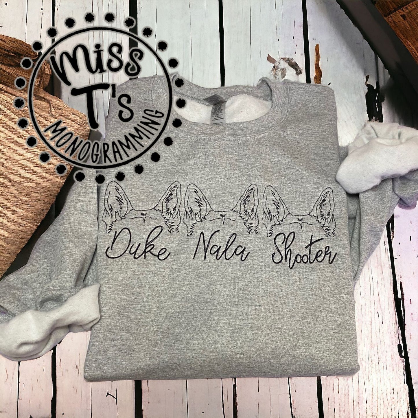 DOG EAR CUSTOM EMBROIDERED SWEATSHIRT