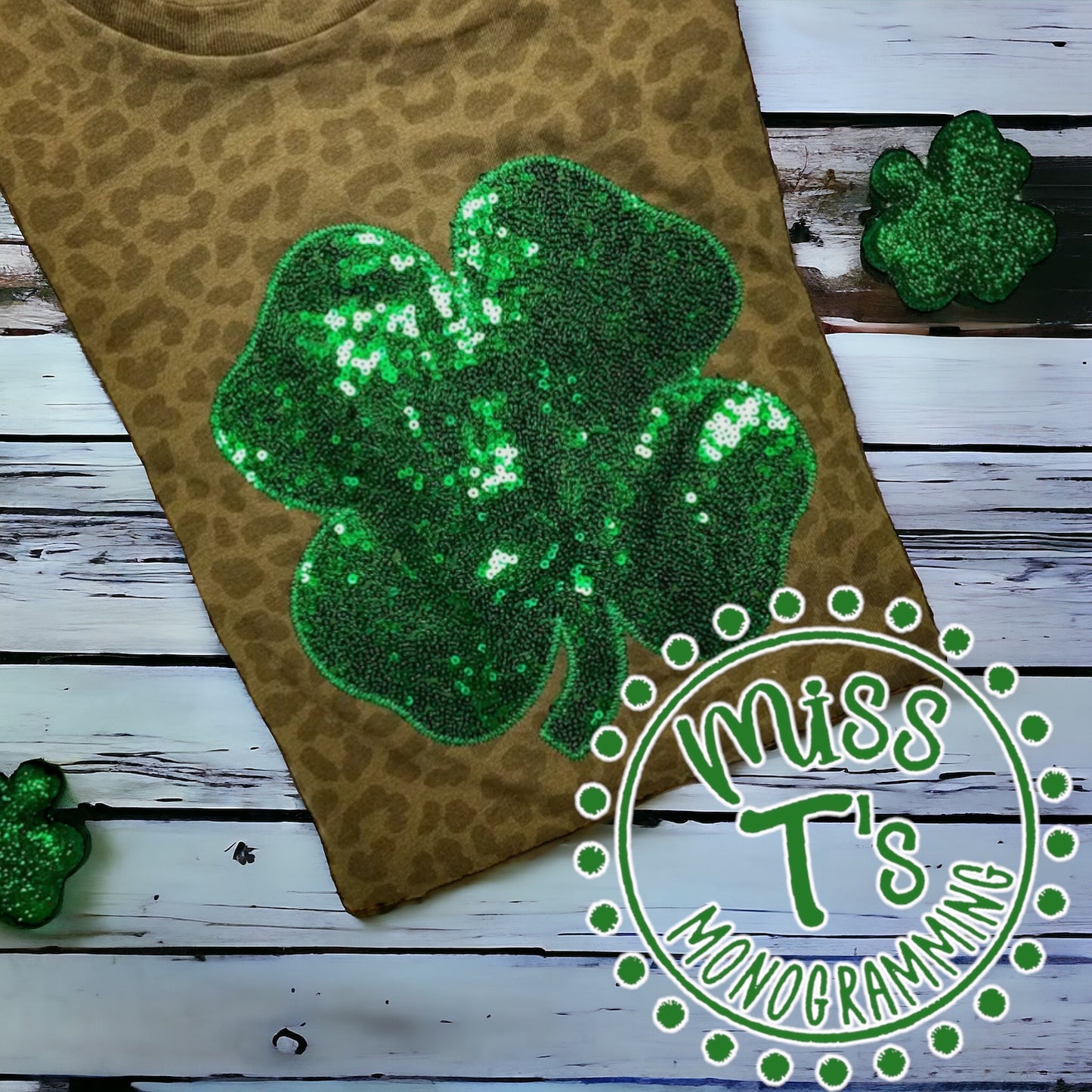 CLOVER GREEN SEQUIN APPLIQUE LEOPARD TEE