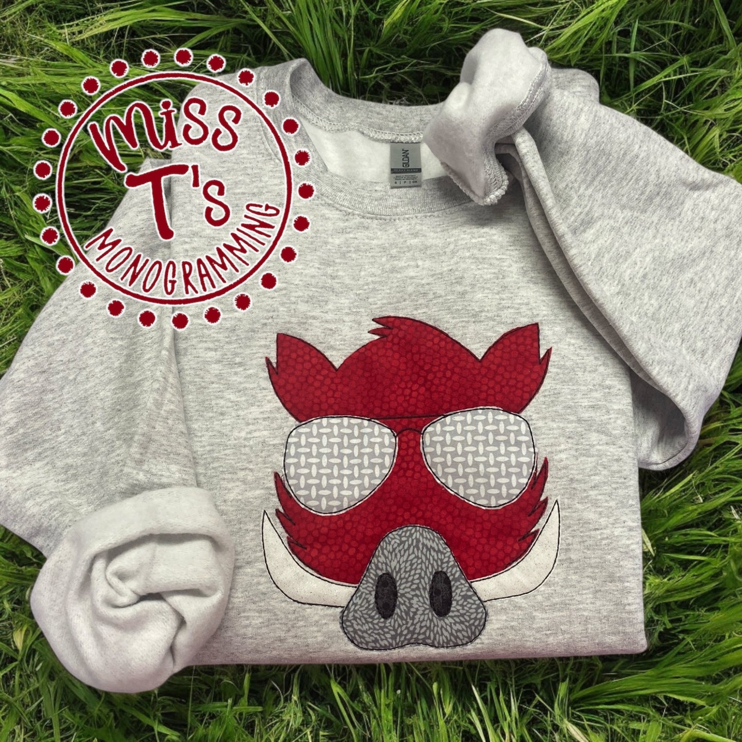 RAZORBACK CUTIE WITH SUNGLASSES APPLIQUED SWEATSHIRT OR LONGSLEEVE TEE