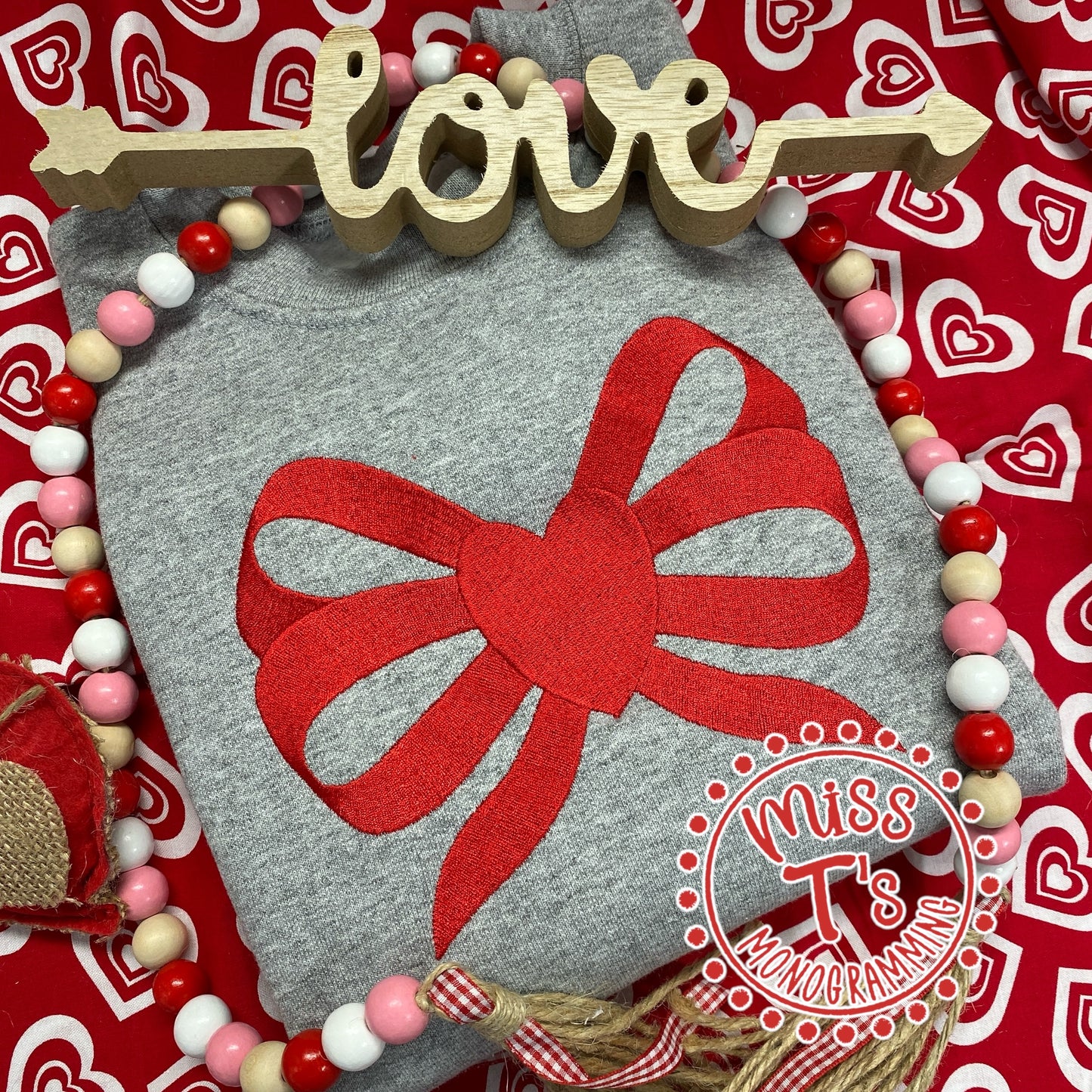 HEART FULL EMBROIDERY BOW SWEATSHIRT