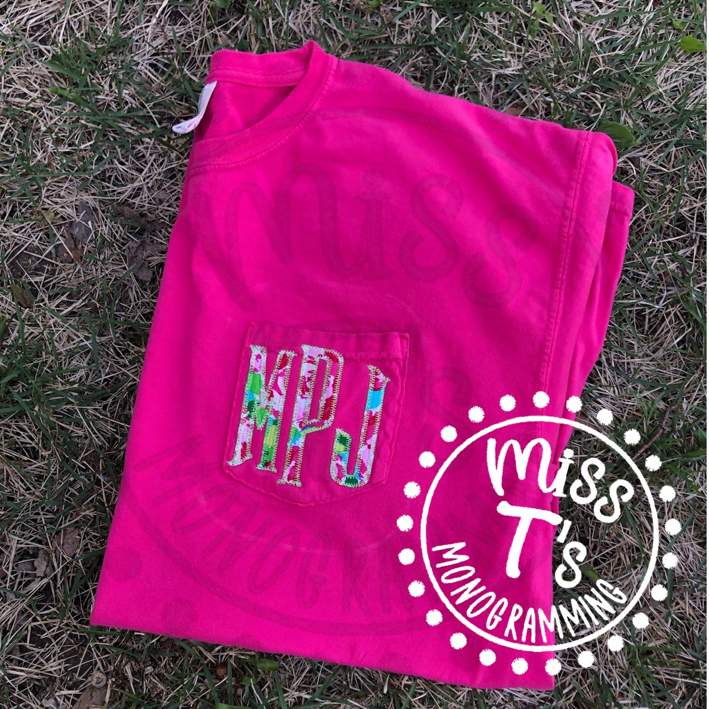 FLORAL MANSION APPLIQUE TEE