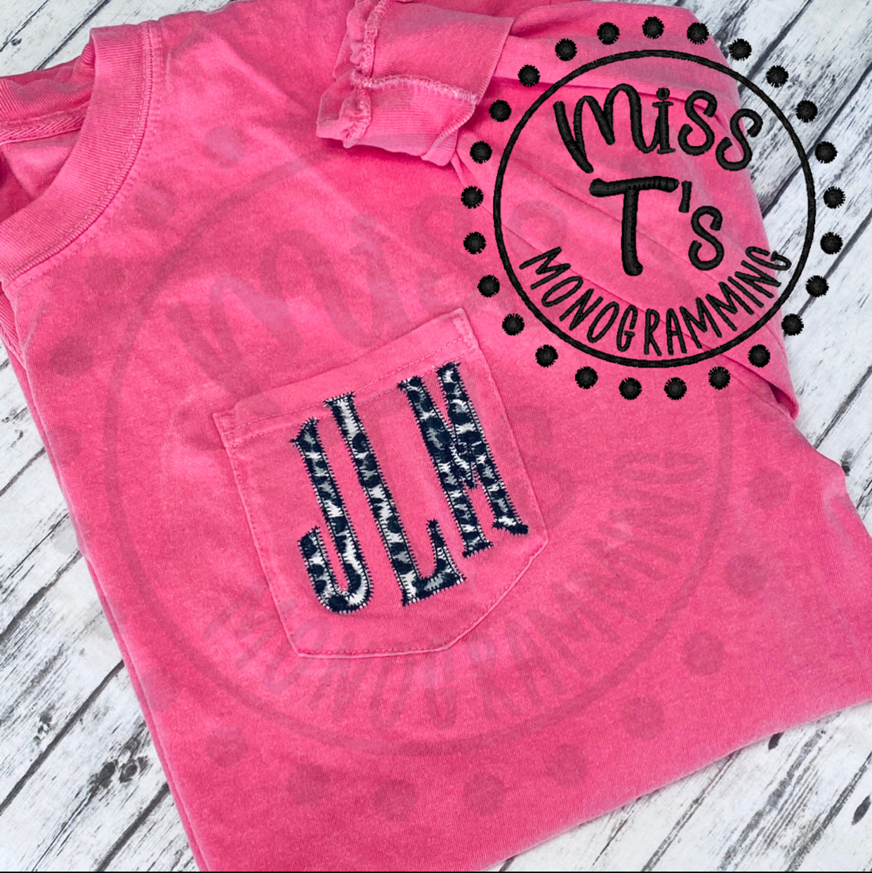 LEOPARD MANSION APPLIQUE POCKET TSHIRT
