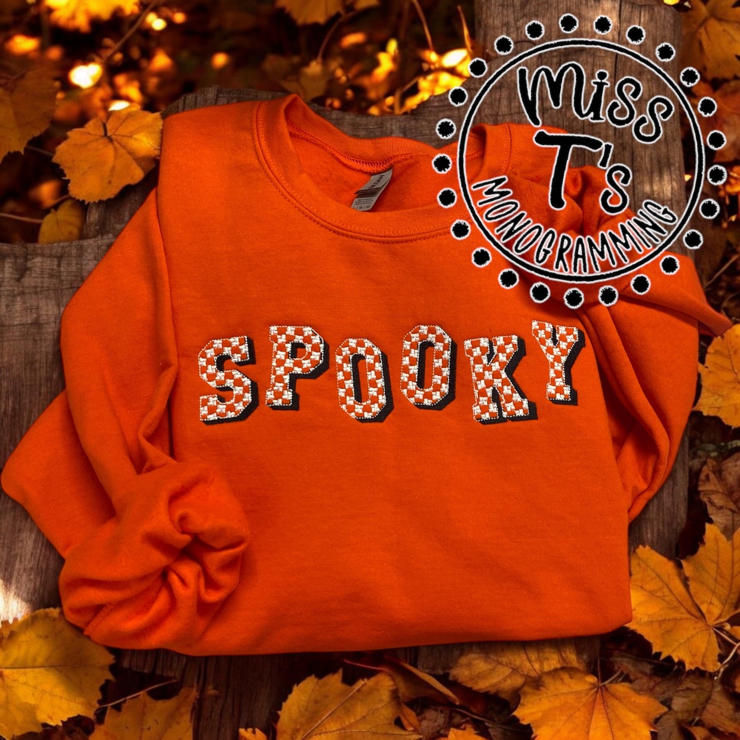 CHECKERED SPOOKY EMBROIDERED HALLOWEEN SWEATSHIRT