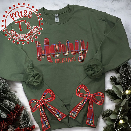 CURSIVE MERRY CHRISTMAS RED PLAID APPLIQUE ON GREEN SWEATSHIRT -SIDE BOWS